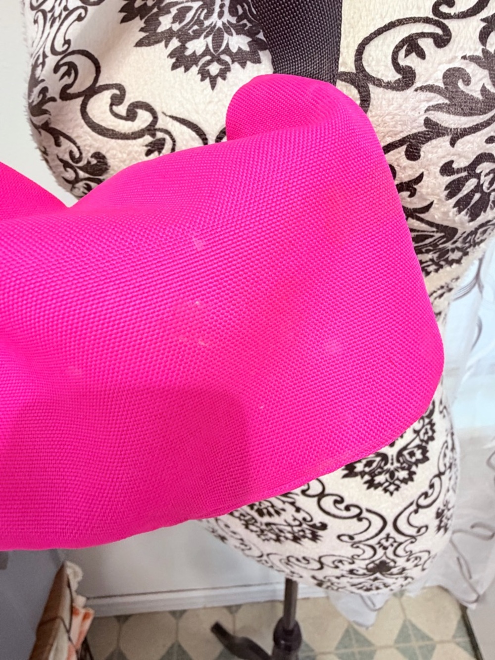 PINK Victoria's Secret Hot Pink Crossbody Bag - Picture 4 of 6